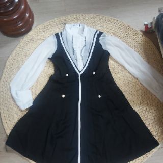 Váy umi cổ sơ mi size M hàng Quảng Châu  new Thanh lý