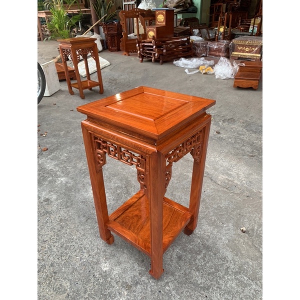 Đôn vuông gỗ hương Nam Phi cao 60cm cực đẹp.