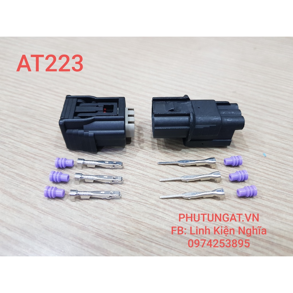 Bộ Giắc Đèn Hậu Vario Giắc chống nước 3 lỗ 3P AT223 ( 1 bộ)