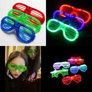 Kính Mát Có Đèn Led Phát Sáng Hình Trái Tim