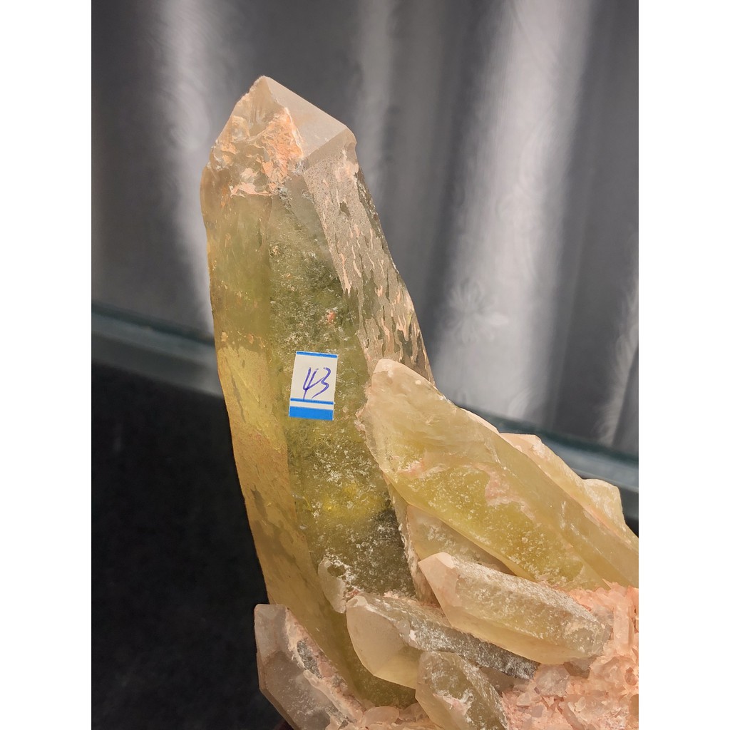 Tinh thể MÀU vàng tặng kèm đế gỗ MH43 CITRIN