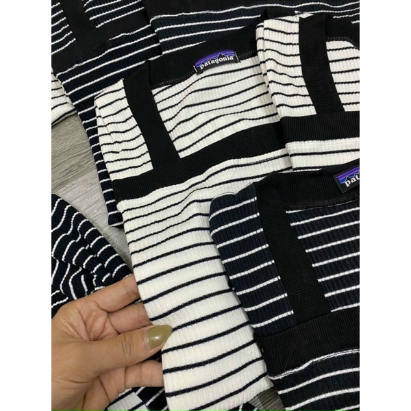 ÁO THUN TĂM CỔ VUÔNG KẺ NGANG DÁNV BASIC MS10581