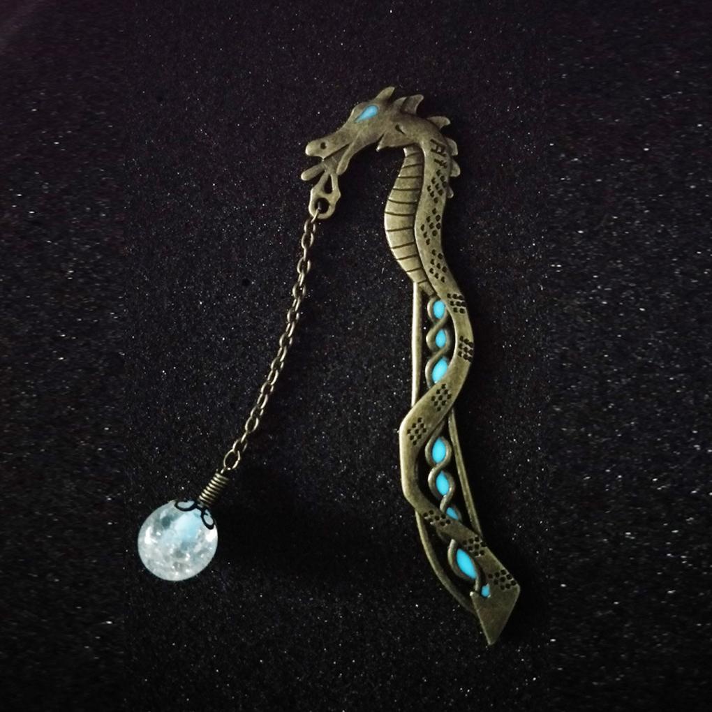 Set 2 Giá Đỡ Sách Đánh Dấu Sách Hình Rồng Phát Quang Độc Đáo Phong Cách Cổ Điển Cho Học Sinh