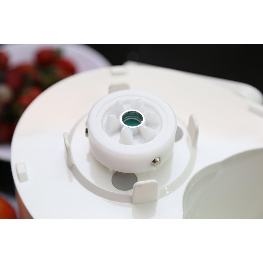 Máy ép trái cây Panasonic MJ-68MWRA 200W 0,6l (Trắng)