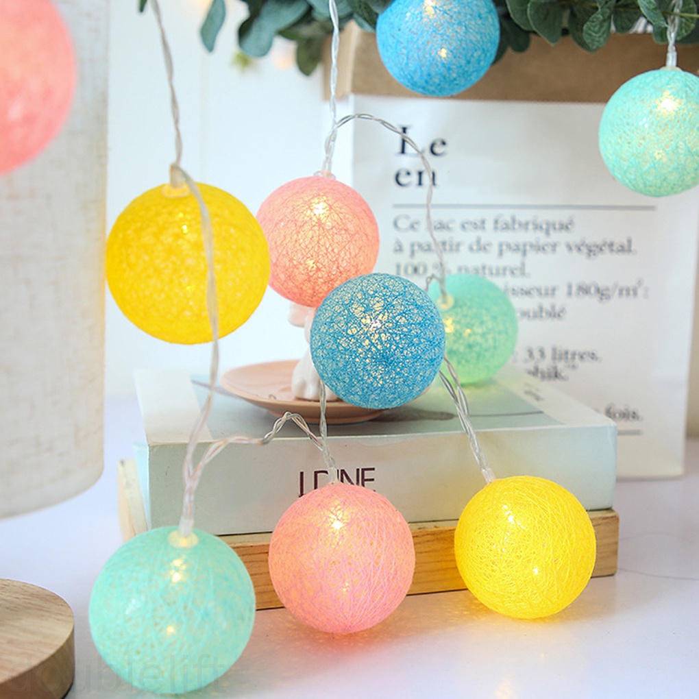 Dây đèn treo trang trí hình quả cầu cotton