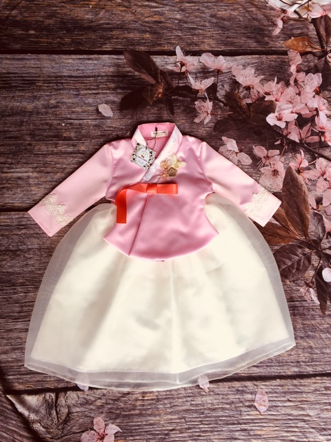 Bộ Hanbok cho bé