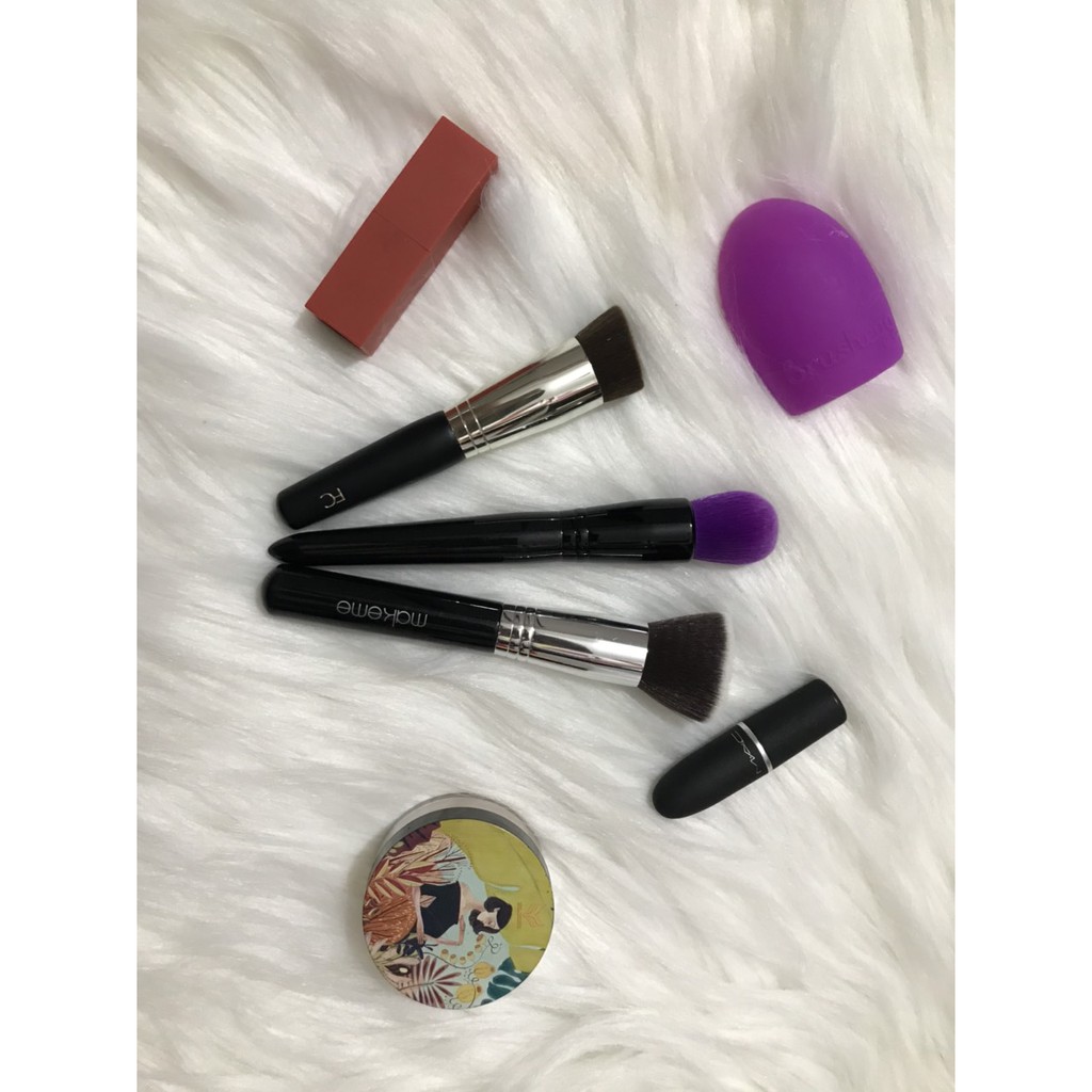 3 Mẫu Cọ Trang Điểm Nền Chuyên Dụng