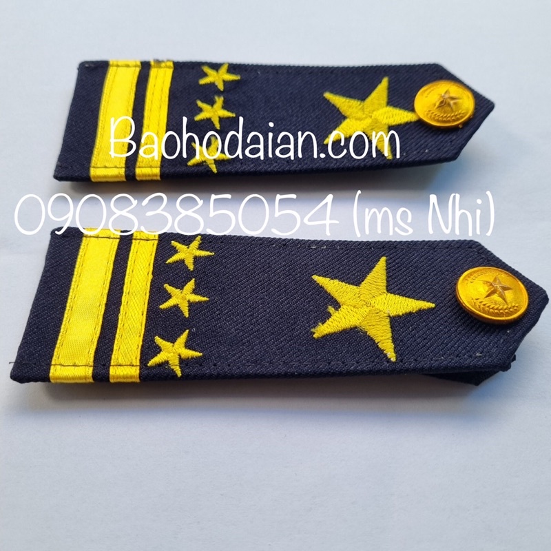 Cầu vai bảo vệ thêu ngôi sao kèm nút đồng sang trọng