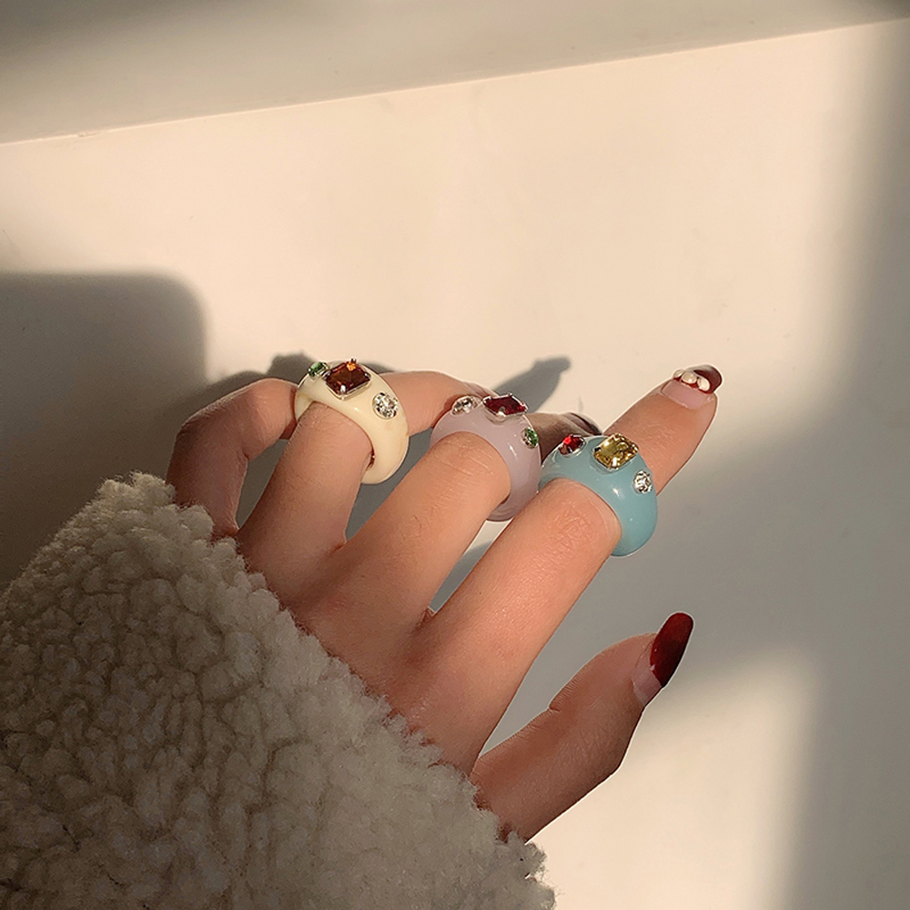 Nhẫn Nhựa Trong Phối Kim Cương Giả Thời Trang Retro Cho Nữ