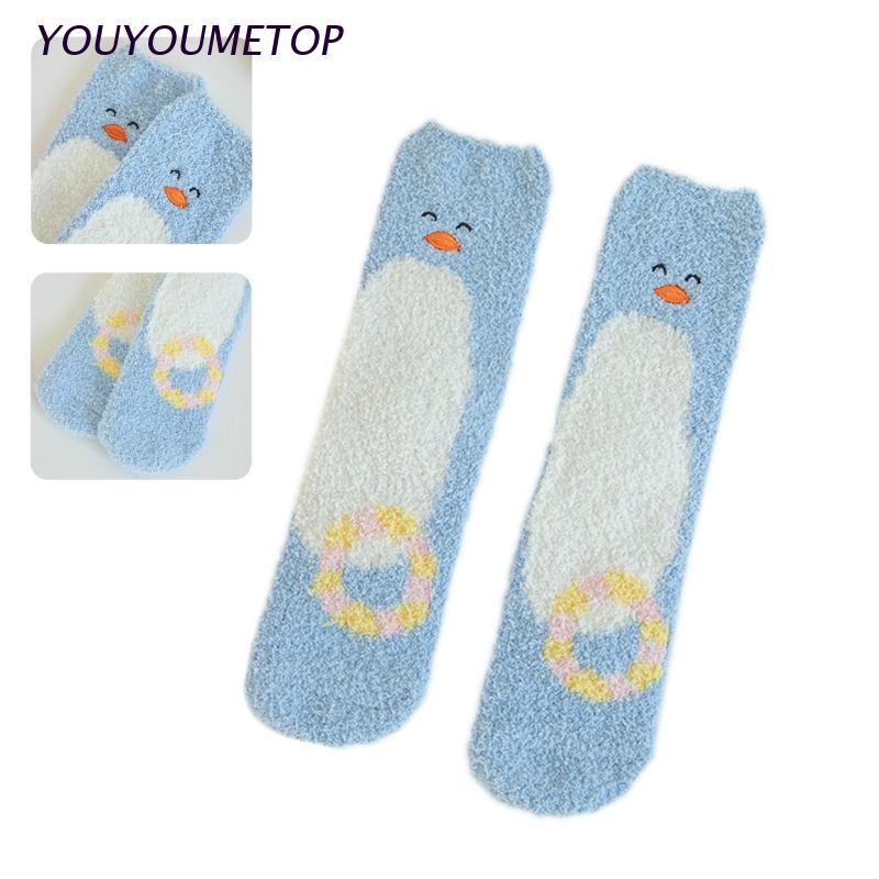 Vớ nhung san hô phối lông thêu hình chim cánh cụt dễ thương giữ ấm mùa đông cho nữ