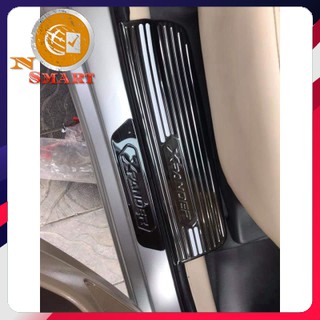 Bộ ốp bậc trong ngoài chống xước xe Mitsubishi Xpander 2018-2019 2020 titan Na No Smart Uy Tín Chất Lượng