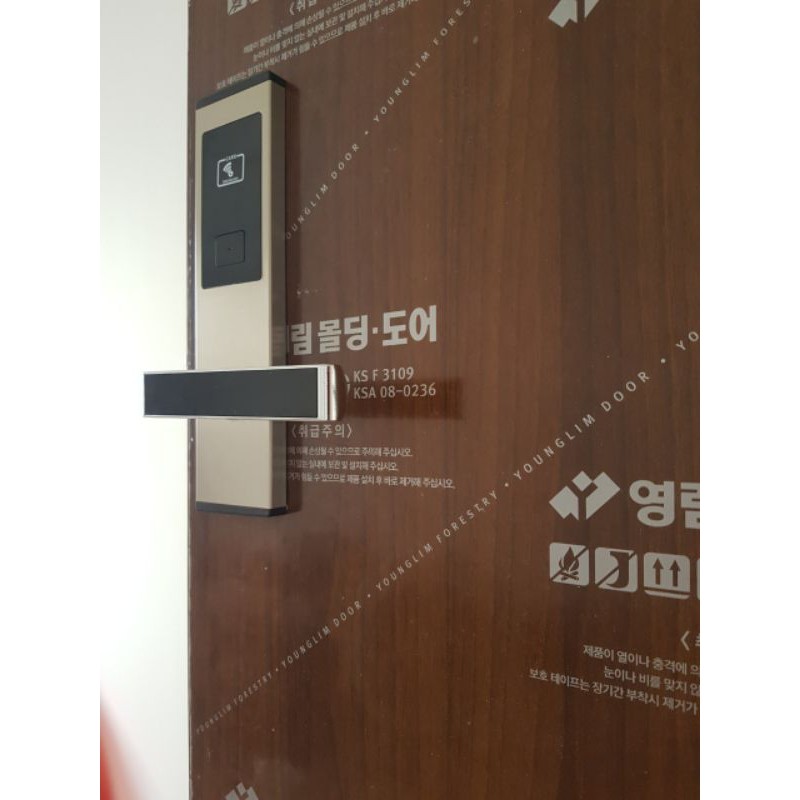 Khoá thẻ từ khách sạn - khoá khách sạn