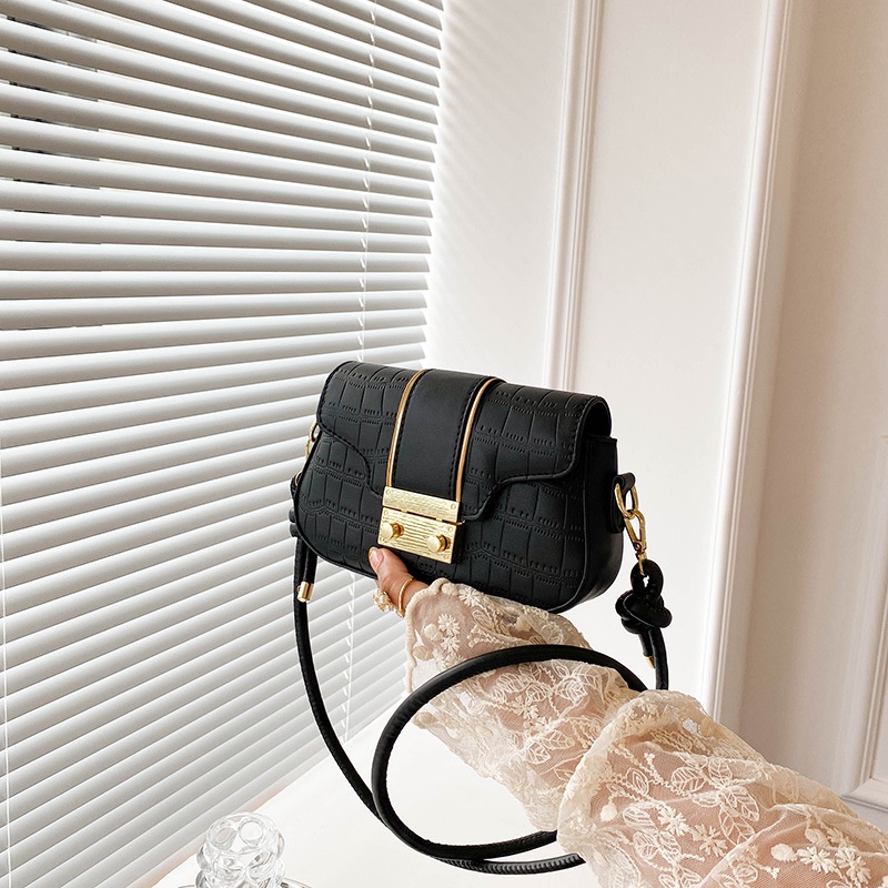 Túi đeo chéo vai JASMIN NOIR 22BL08058 giả da cá sấu thời trang sành điệu cho nữ
