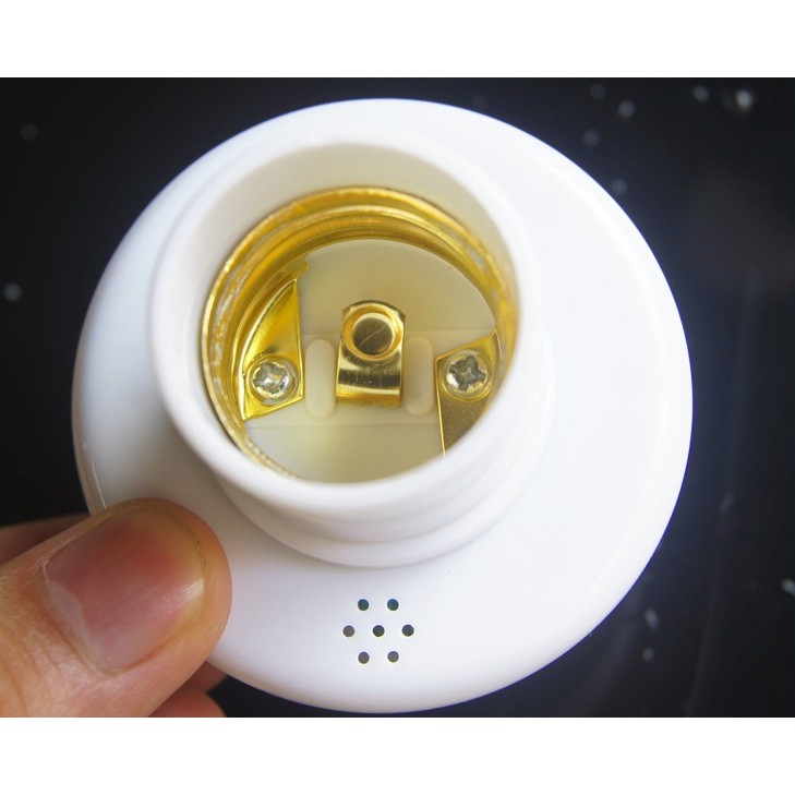 Đui đèn E27 điều khiển từ xa bằng sóng RF, nằm giường chỉ ấn công tắc là đèn tắt