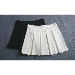Chân váy xếp ly ngắn