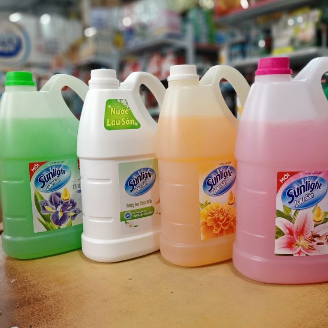 Nước lau sàn Sunlight 3.6kg cho da nhạy cảm 4 màu