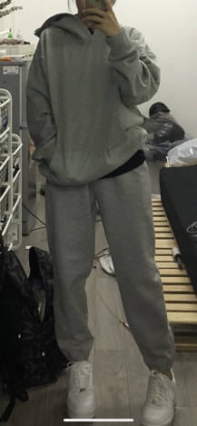 QUẦN RIBBON SCRIPT SWEATPANTS