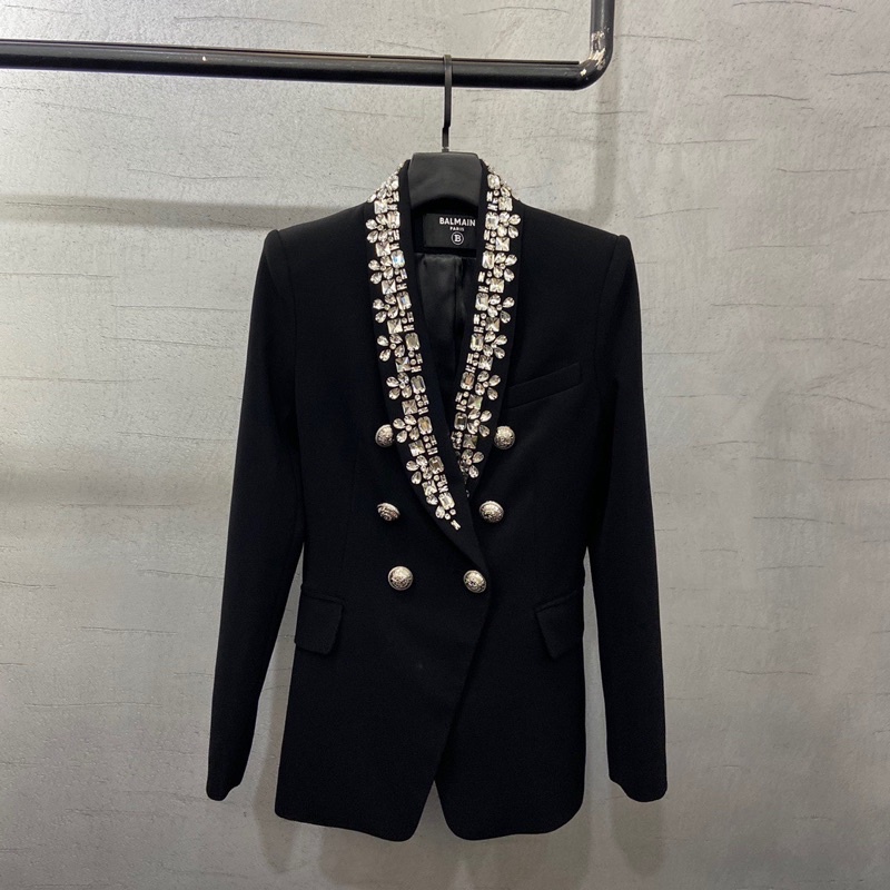 Áo khoác blazers nữ cổ vest đính đá pha lê sang trọng thương hiệu thời trang Balmain cao cấp