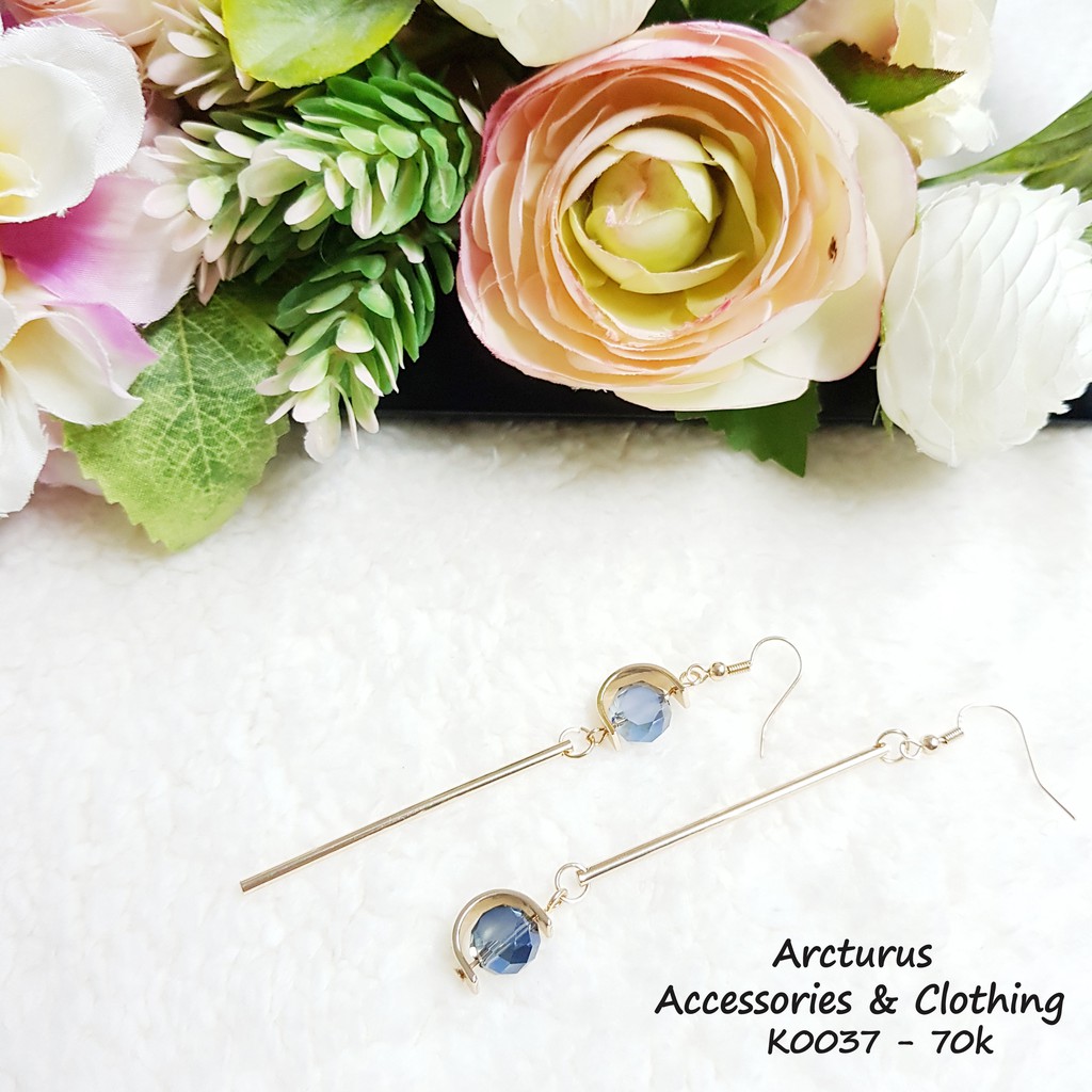 Khuyên tai nữ thời trang