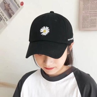 Mũ lưỡi trai hoa cúc hot trend