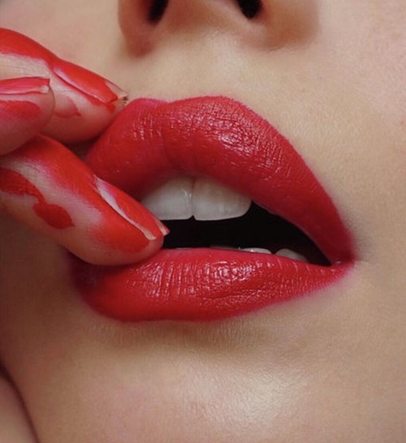 Son MAC Satin Matte Lipstick màu Red | BigBuy360 - bigbuy360.vn