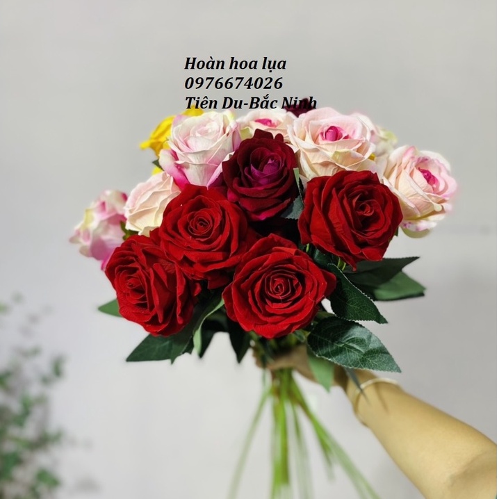 Hoa Hồng Nhung Giả bông to cành dài 70cm đường kính bông 10cm chất liệu nỉ nhung, phù hợp với mọi không gian