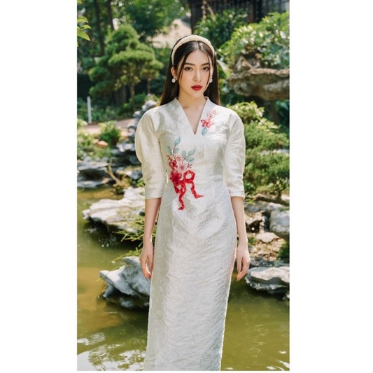 Áo dài gia đình gấm Ngân Châu màu trắng kem nhẹ nhàng áo dài thiết kế gia đình đủ bố mẹ bé trai bé gái mặc lễ tết 2023