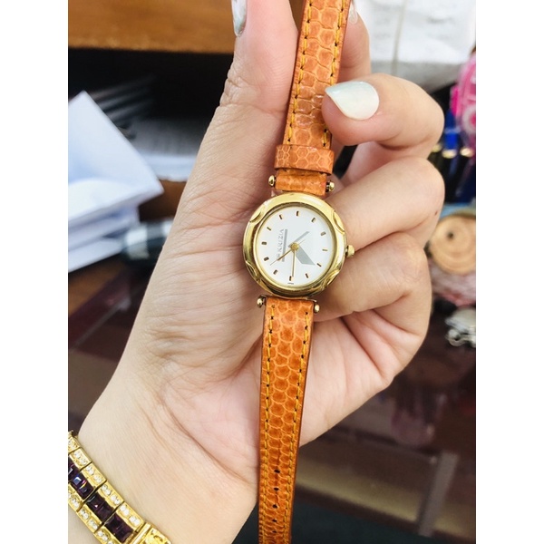 Đồng hồ nữ si nhật hiệu Krizia