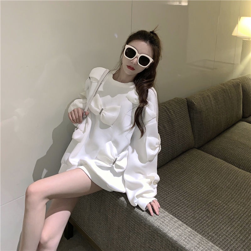 Áo sweatshirt cổ tròn dáng rộng trang trí nơ màu trắng thời trang thu đông Hàn Quốc 2021 cho nữ | BigBuy360 - bigbuy360.vn