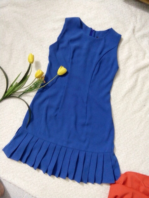 Đầm suông xếp li