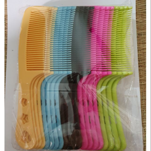 Lược nhựa chải tóc