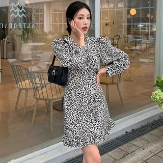 Váy hoạ tiết da báo