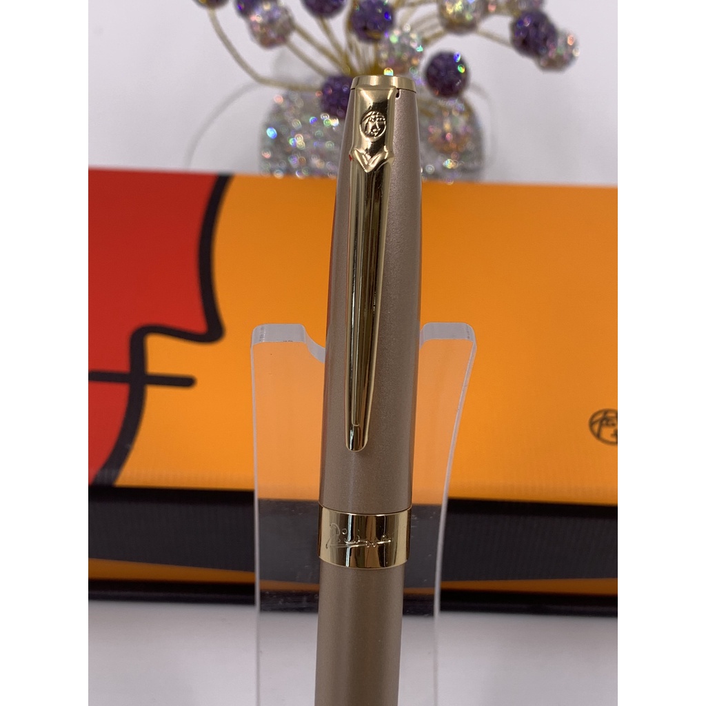 Bút máy Picasso 907 màu hồng kim cao cấp