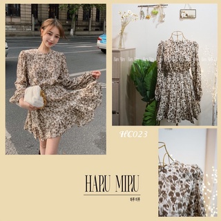 - Đầm xoè dài tay hoạ tiết