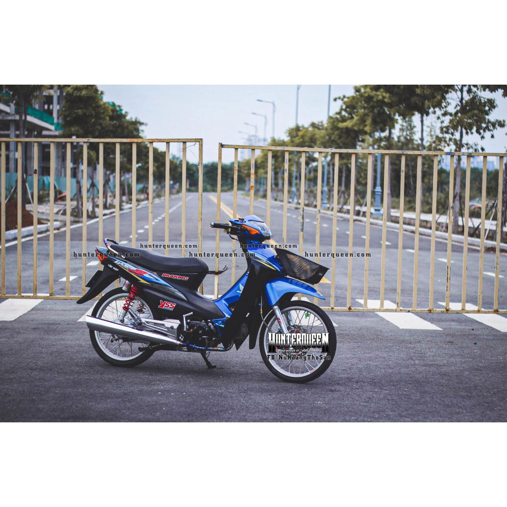 Tem rời dán xe WAVE màu đen. Chữ S đỏ. Decal chống nước bền màu độ dính cao