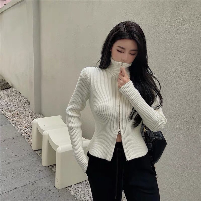 Áo len cổ lọ 2 khoá trước