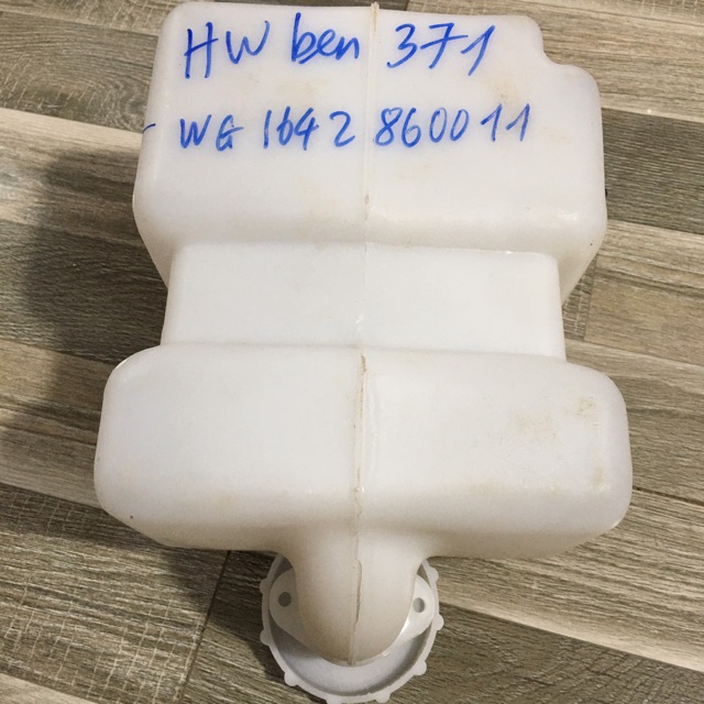 Combo 4 Bình nước rửa kính HW ben 371 (VG1642860011)