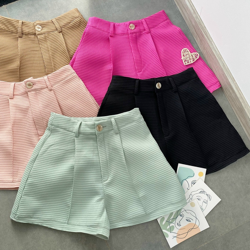 Quần short màu hồng trendy