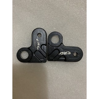 Pát l4 gắn chân gương