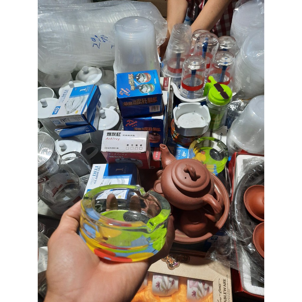 Gạt tàn thuốc lá pha lê màu họa tiết tròn- giao mẫu ngẫu nhiên