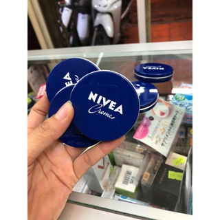 kem dưỡng da nivea hộp sắt