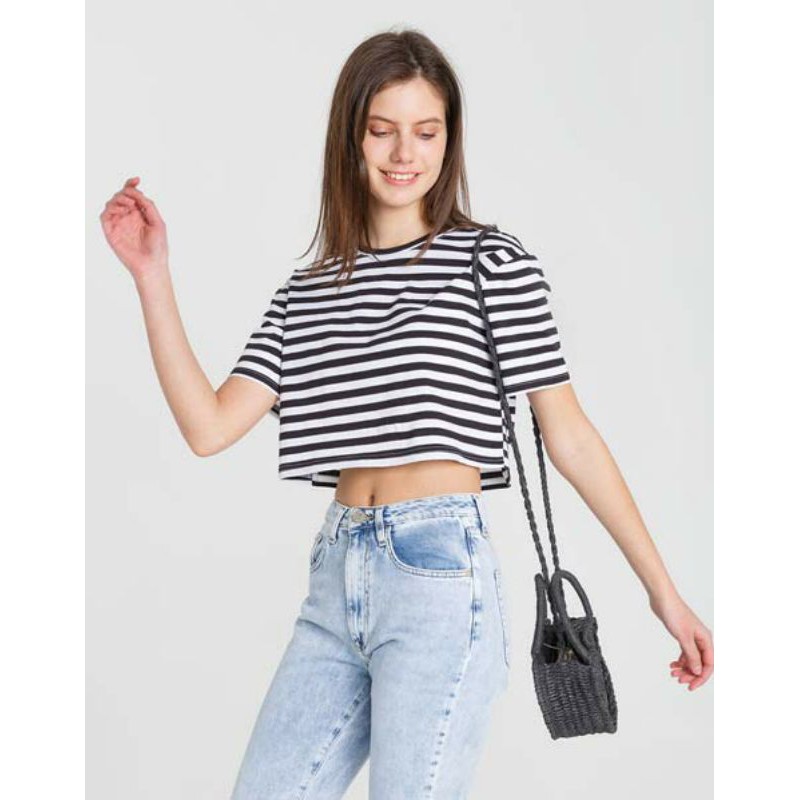Áo croptop kẻ sọc VNXK