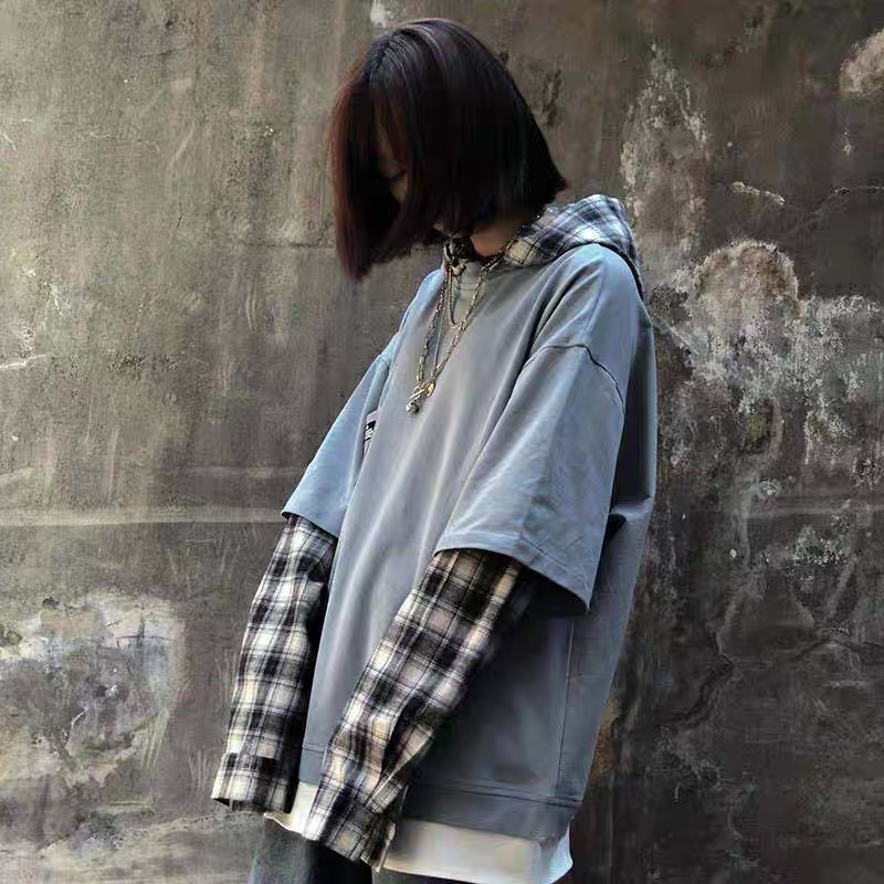 Áo hoodie túi chữ phối tay kẻ