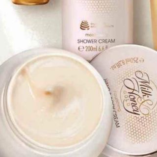 Sửa dưỡng thể MILK Honey