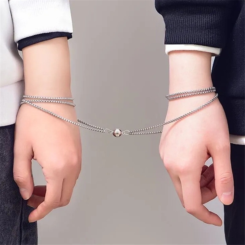 Vòng cổ Mặt Nam Châm Hình Phi Hành Gia Thời Trang Dành Cho Cặp Đôi