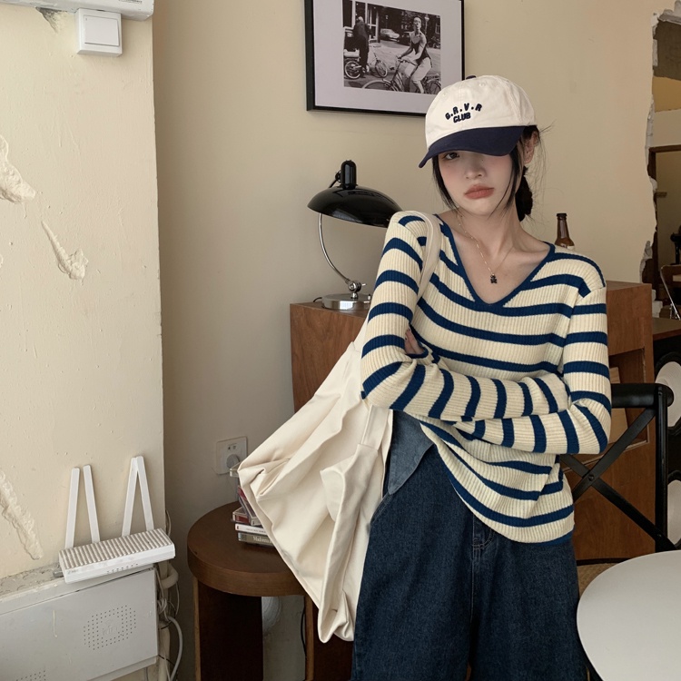 Áo dệt kim NZN tay dài cổ chữ V hoạ tiết kẻ sọc thiết kế thời trang