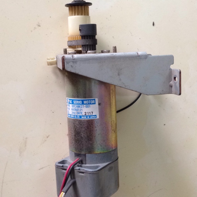 Motor servo điện áp từ 12-24v