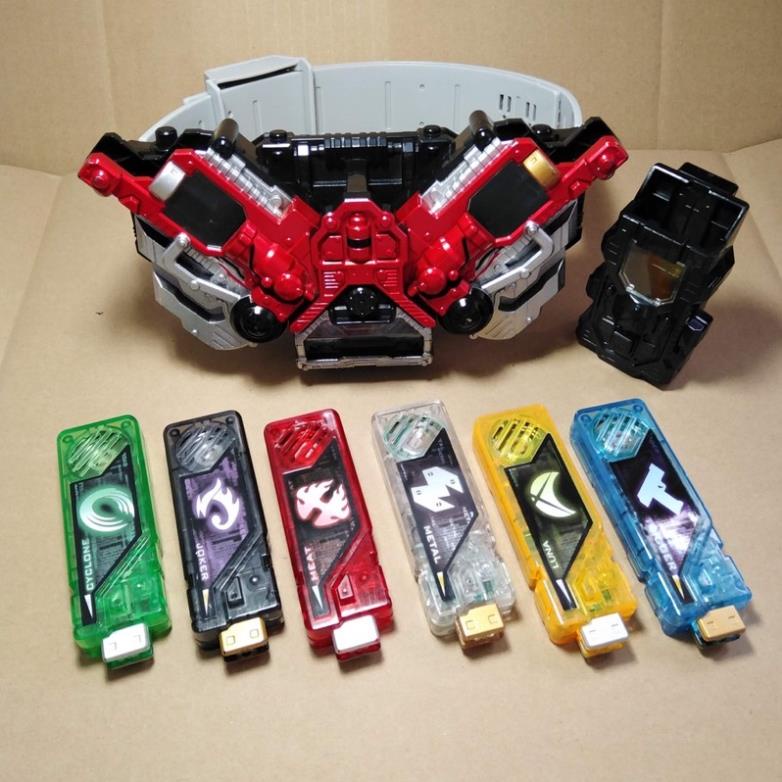 Đồ chơi siêu nhân Kamen Rider Double W Driver Dx