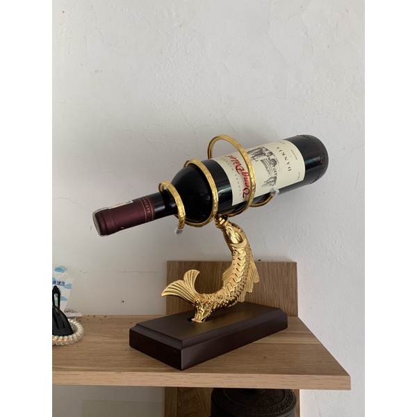 GIÁ ĐỂ CHAI RƯỢU VANG HÌNH CÁ CHÉP MAY MẮN