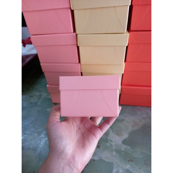 10 hộp vuông đủ màu size 9x9 cao 6cm giá rẻ